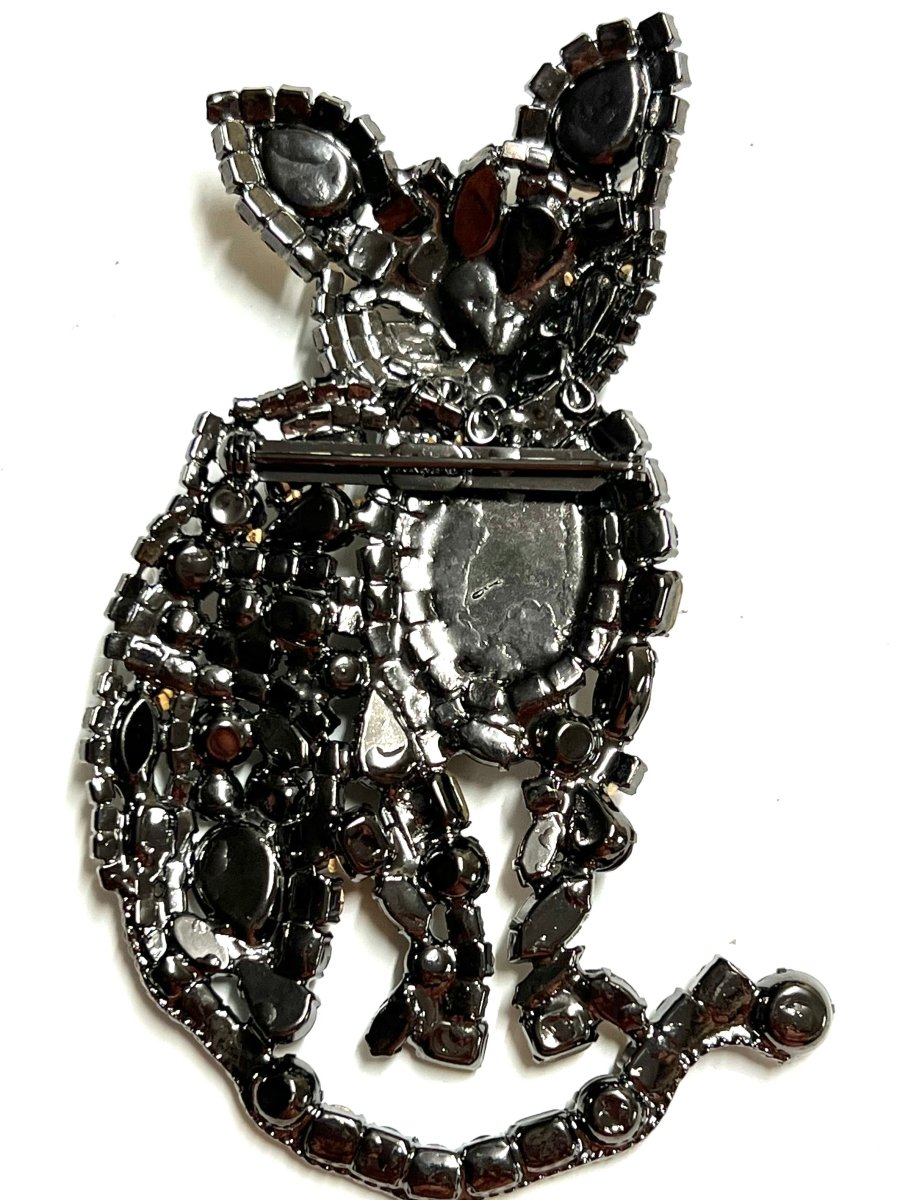Moans Couture , The Sitting Cat Brooch - Angela Clark Boutique